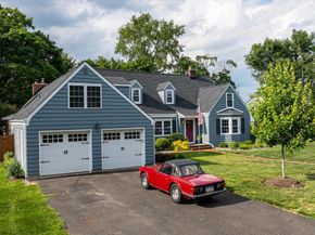 6 E School Lane, Yardley PA 19067
