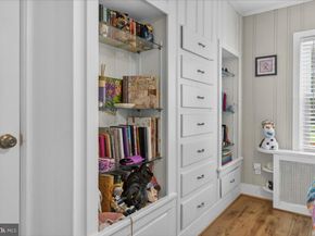 6 E School Lane, Yardley PA 19067