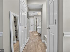 6 E School Lane, Yardley PA 19067