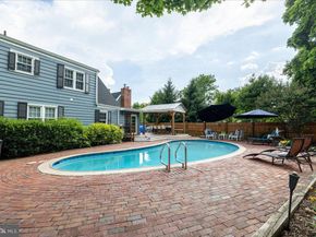 6 E School Lane, Yardley PA 19067