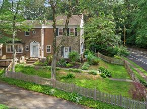 724 S Mount Pleasant Road, Philadelphia PA 19119