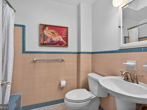 724 S Mount Pleasant Road, Philadelphia PA 19119