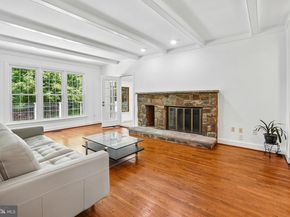 9705 Holloway Hill, Potomac MD 20854