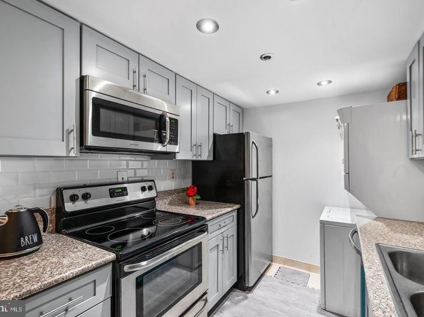 5911 Edsall Road 608, Alexandria VA 22304
