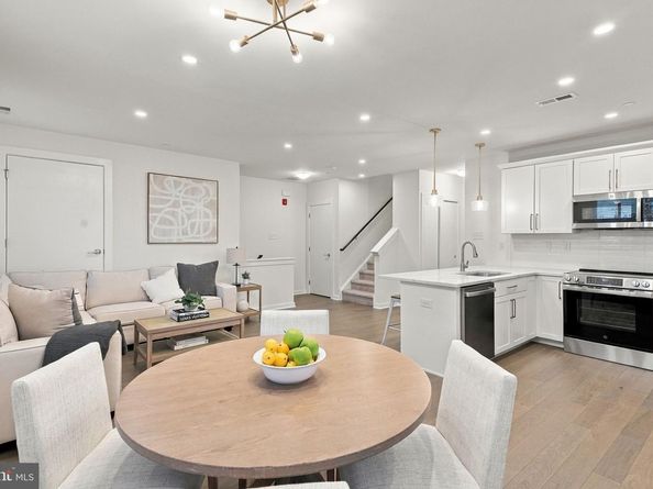 919 Riverplace Drive, Conshohocken PA 19428