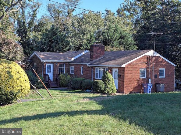 3215 Apex Circle, Falls Church VA 22044