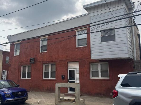 901 Winton Street, Philadelphia PA 19148