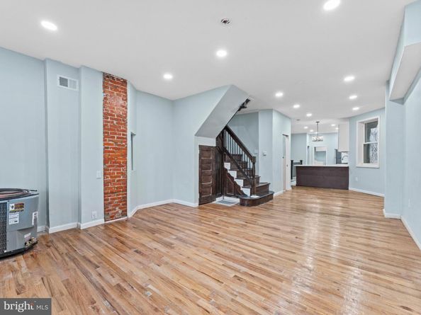808 S 56TH Street, Philadelphia PA 19143