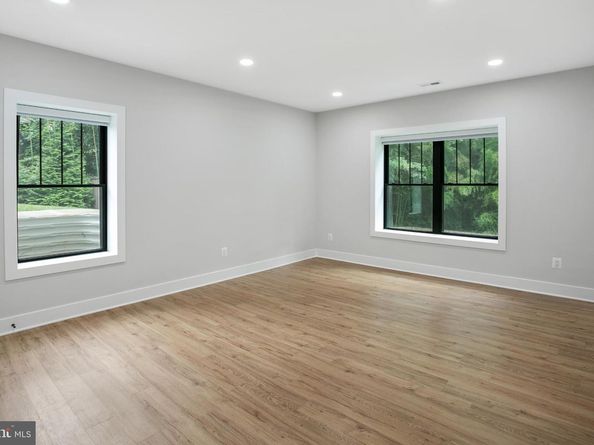 116 Fardale Street SE, Vienna VA 22180