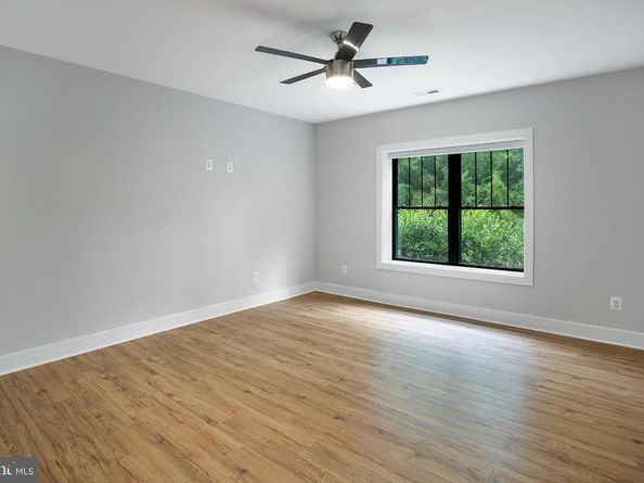 116 Fardale Street SE, Vienna VA 22180