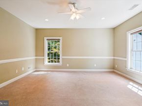 6975 Idylwood Road, Falls Church VA 22043