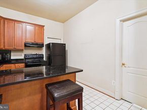 6975 Idylwood Road, Falls Church VA 22043