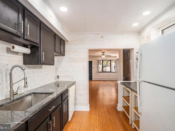 725 Hoffman Street, Philadelphia PA 19148