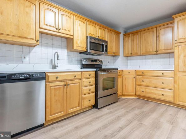 200 N Pickett Street N 311, Alexandria VA 22304