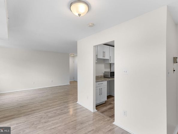8001 Chanute Place 15, Falls Church VA 22042
