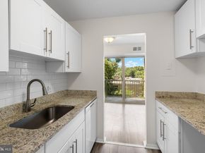 8001 Chanute Place 15, Falls Church VA 22042