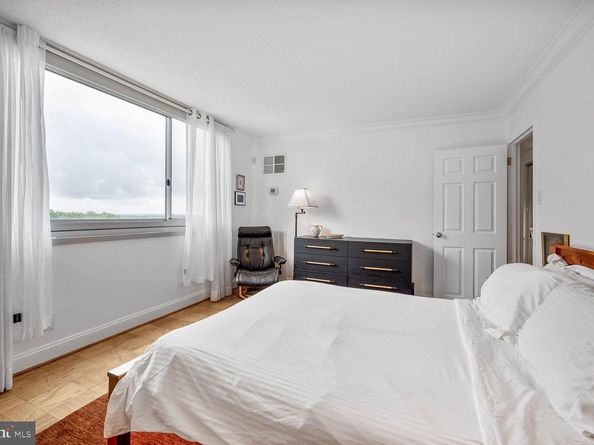 4601 N Park Avenue 1118, Chevy Chase MD 20815