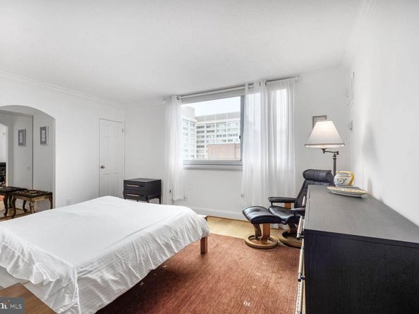 4601 N Park Avenue 1118, Chevy Chase MD 20815