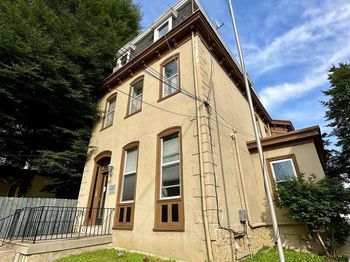 359 Lyceum Avenue