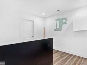 715 N 4TH Street, Philadelphia PA 19123