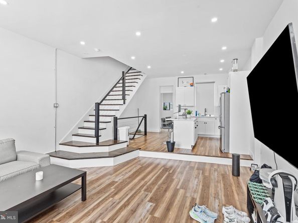 715 N 4TH Street, Philadelphia PA 19123
