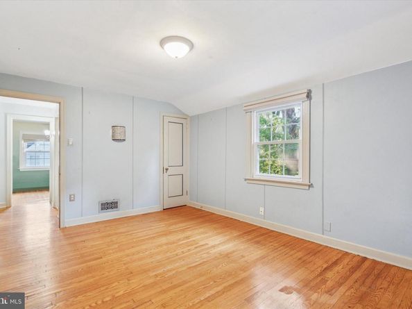 504 Plymouth Road, Glenside PA 19038
