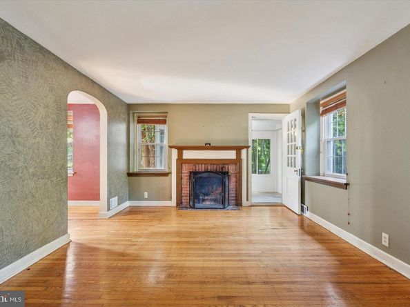 504 Plymouth Road, Glenside PA 19038