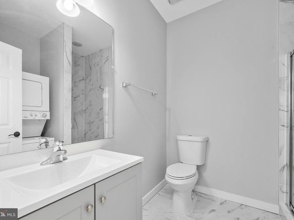 6057 Brook Drive, Falls Church VA 22044