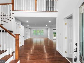 6057 Brook Drive, Falls Church VA 22044