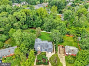 6057 Brook Drive, Falls Church VA 22044