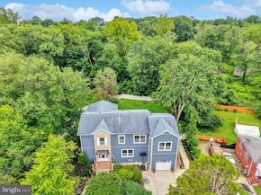 6057 Brook Drive, Falls Church VA 22044