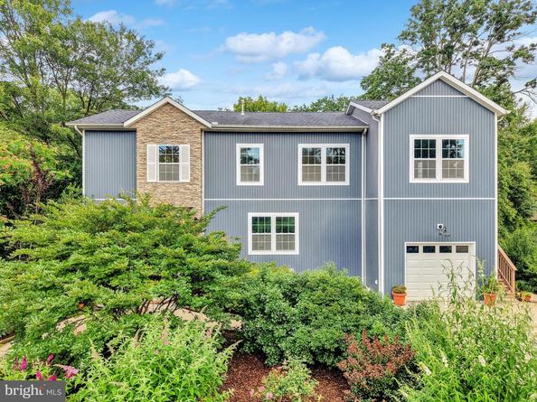 6057 Brook Drive, Falls Church VA 22044