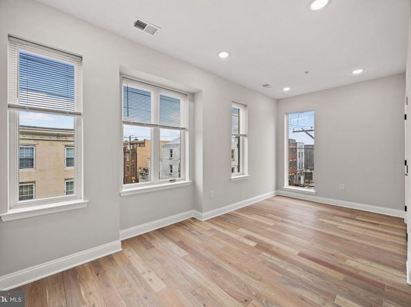 1638 S 2nd Street, Philadelphia PA 19148