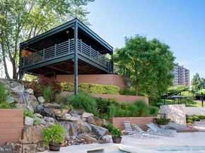203 Yoakum Parkway 1725, Alexandria VA 22304