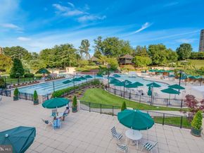 203 Yoakum Parkway 1725, Alexandria VA 22304