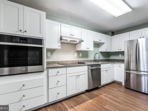 203 Yoakum Parkway 1725, Alexandria VA 22304