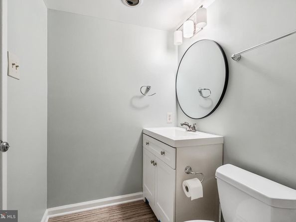 203 Yoakum Parkway 1725, Alexandria VA 22304