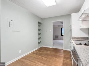 203 Yoakum Parkway 1725, Alexandria VA 22304