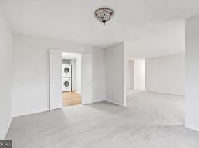 203 Yoakum Parkway 1725, Alexandria VA 22304