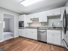 203 Yoakum Parkway 1725, Alexandria VA 22304