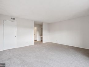 203 Yoakum Parkway 1725, Alexandria VA 22304