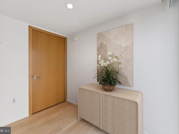 925 H Street NW 701, Washington DC 20001