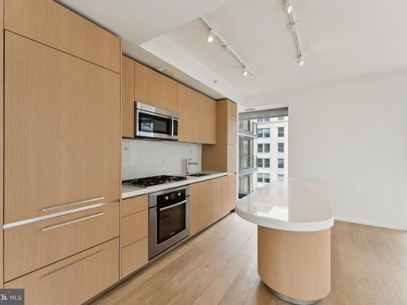 925 H Street NW 701, Washington DC 20001