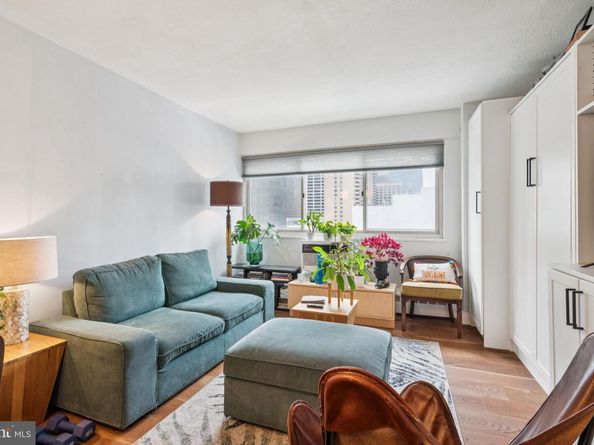2101 Chestnut Street 1504, Philadelphia PA 19103