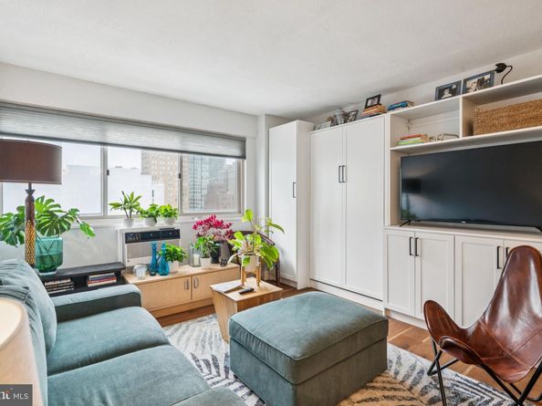 2101 Chestnut Street 1504, Philadelphia PA 19103