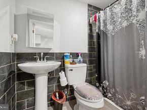 1211 E Cheltenham Avenue, Philadelphia PA 19124