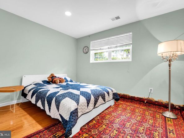7930 Peyton Forest, Annandale VA 22003