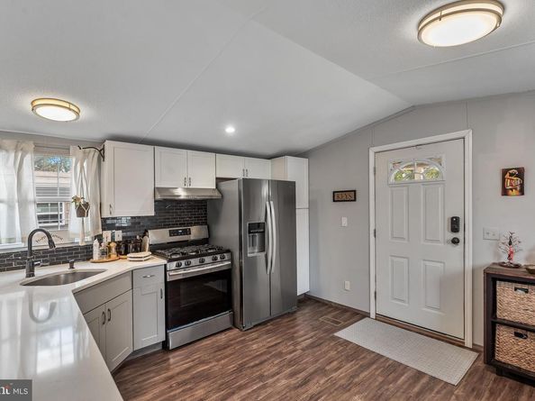 231 Johnson Drive, Fairless Hills PA 19030