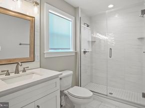 725 Emily Street, Philadelphia PA 19148