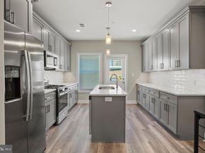 725 Emily Street, Philadelphia PA 19148